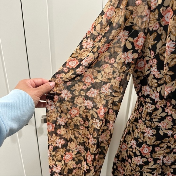 Nasty Gal Floral V Neck Fitted Mini Dress - Picture 12 of 12